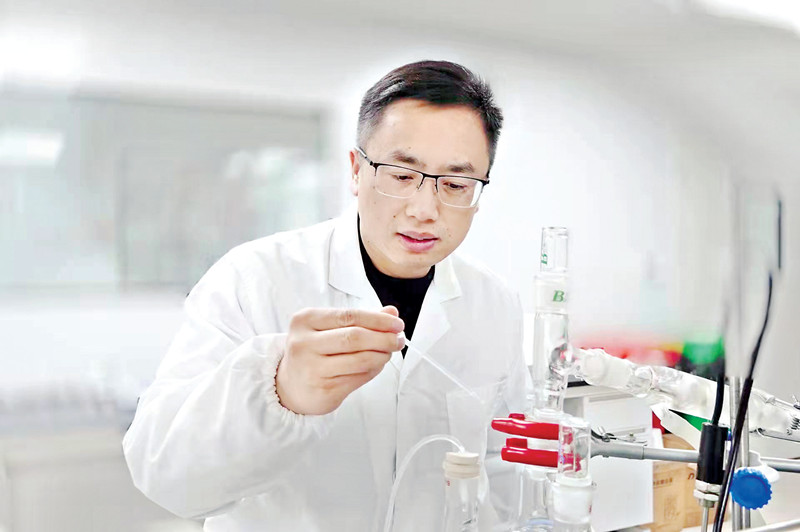 肖桂林 十四載砥礪前行，兩度攻克新材料關鍵技術