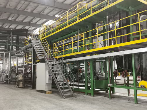 創新驅動，智造未來 東方雨虹有胎無胎多功能組合型卷材生產線成功試機